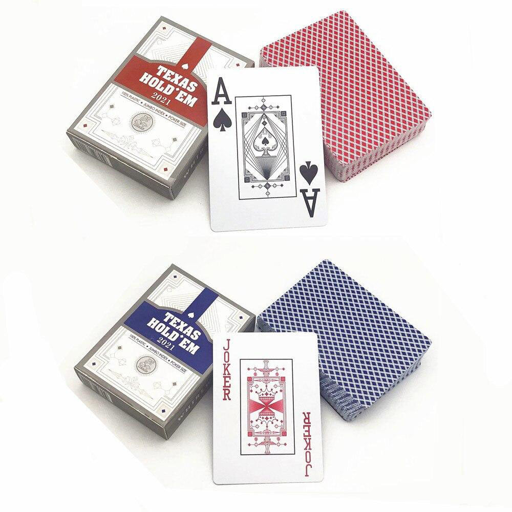 Cartes de poker Texas Hold'em avec index jumbo les 2 paquets sont posé sur un fond blanc
