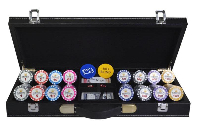 Une mallette de poker de luxe de 400 jetons pour jouer des parties de cash game jusqu'à 8 joueurs.