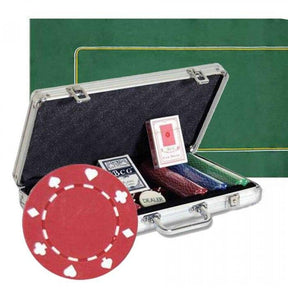 Une mallette de poker 300 avec jetons de poker pour jouer jusqu'à 6 joueurs, cette mallette de poker est vendue avec un tapis en feutrine spécial pour le poker.